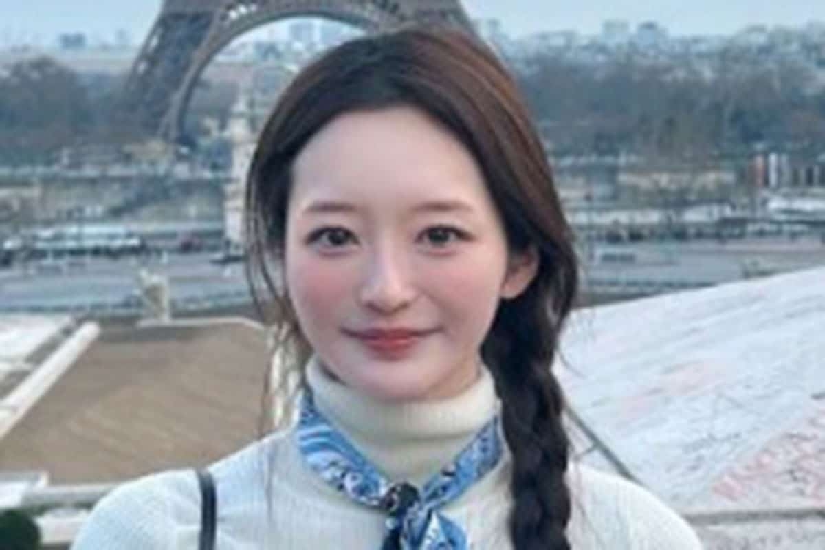 「元ミス東大」タレント「ガンダしてファイナルコールで乗れました」駆け込み搭乗ポストに非難殺到 | Smart FLASH/スマフラ[光文社週刊誌]