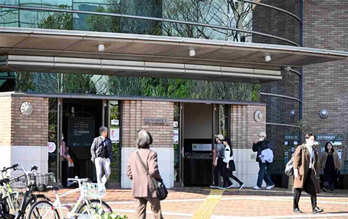 福岡市総合図書館3人刺傷事件、防犯カメラ60台でも…高島市長「非常に驚き」　公共施設の防犯どうれば｜【西日本新聞me】