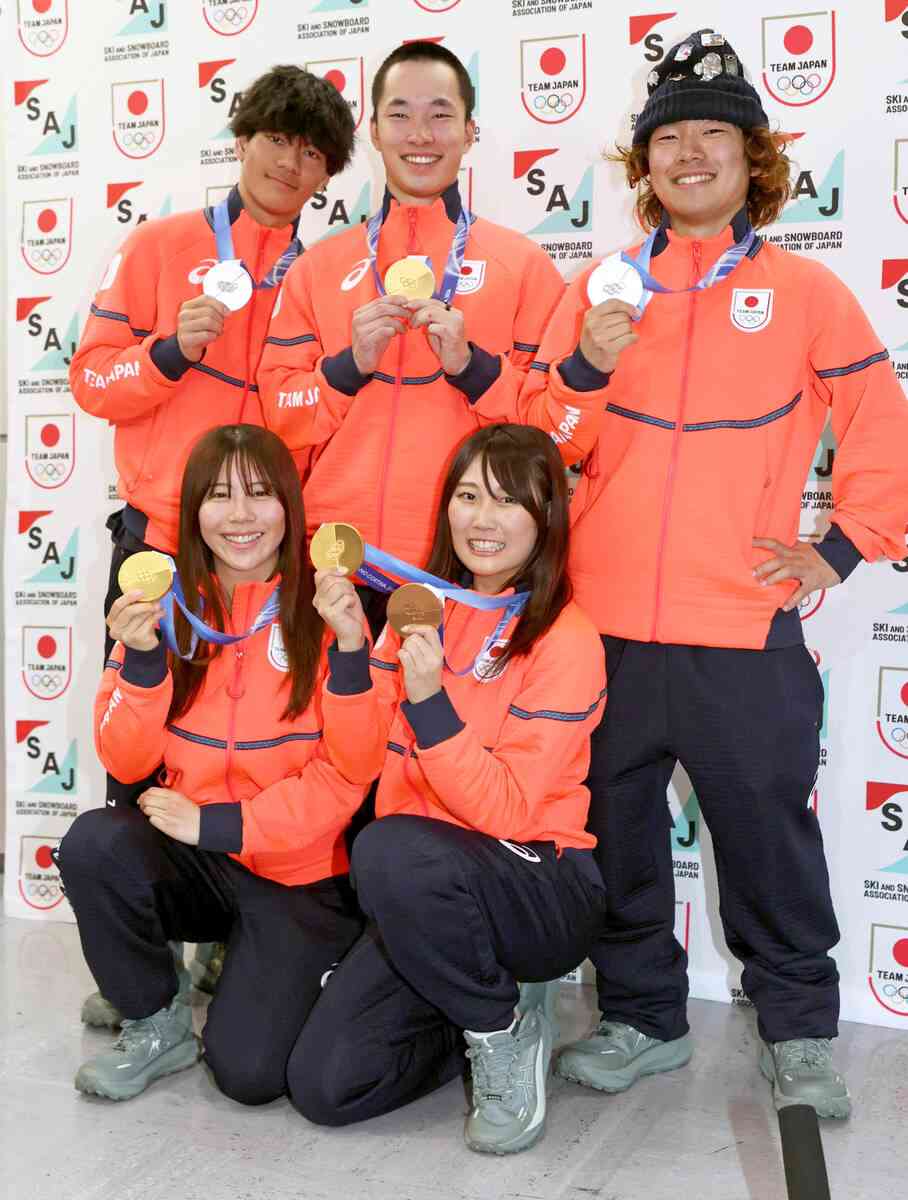 【五輪】スノボ代表はメダリストでもエコノミー帰国　長谷川帝勝「ビジネスっていう夢のような空間で帰ってこれると…」 - スポーツ報知
