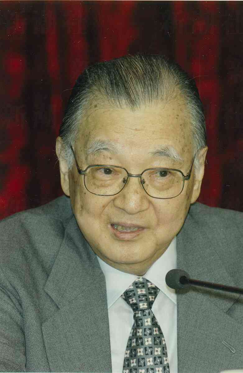 「自宅には一流ホテル出身のコックが…」　“共産党のプリンス”不破哲三氏の生活ぶり　「趣味の人形が1000体置いてある建物があった」（デイリー新潮） - Yahoo!ニュース