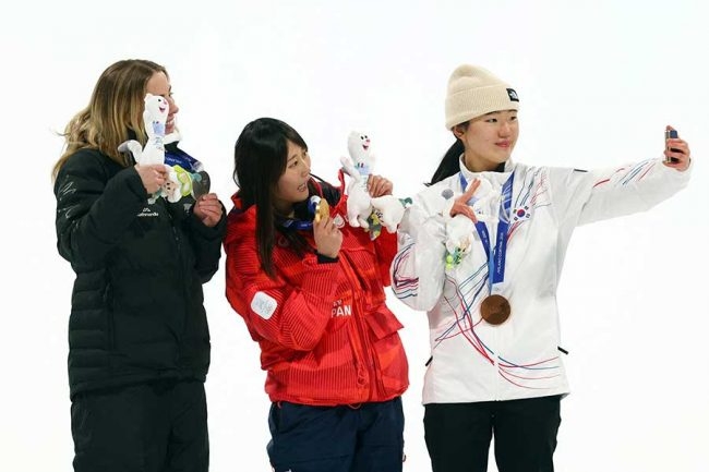 18歳のボード投げつけの反応に“的外れな非難”…「日本で困惑の怒り爆発」と韓国メディア【冬季五輪】