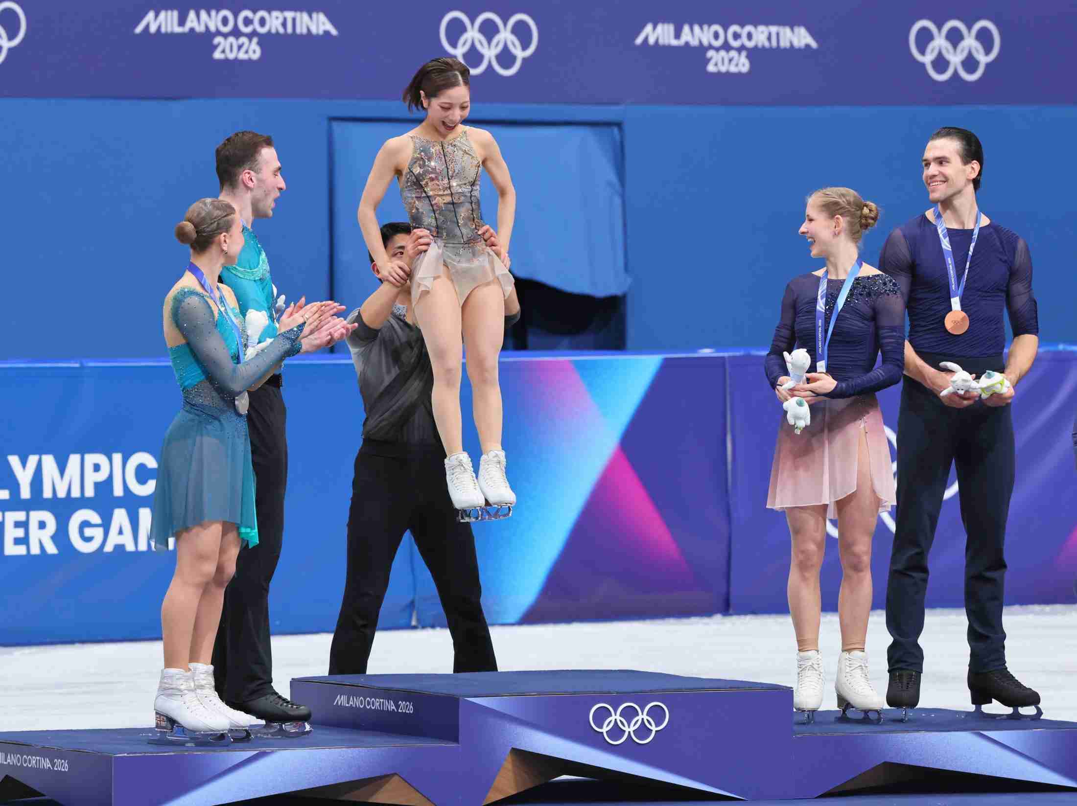 りくりゅうペアの「木原運送」が始まった理由　木原「絶対にケガをさせたくない」三浦にまさかの転びグセ！？「猫みたいにつかんだり」ＺＩＰ！出演で激白（デイリースポーツ） - Yahoo!ニュース