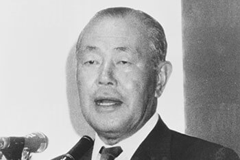 田中角栄が「憲法9条」を盾にベトナム戦争への派兵要請を断っていた | デイリー新潮