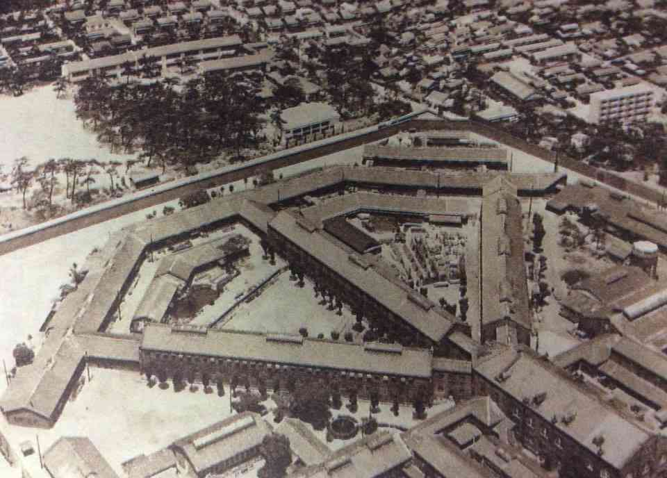 福岡市総合図書館で切りつけ事件か　3人刺され重傷者もいるとの情報　切りつけたとみられる男の身柄を確保　