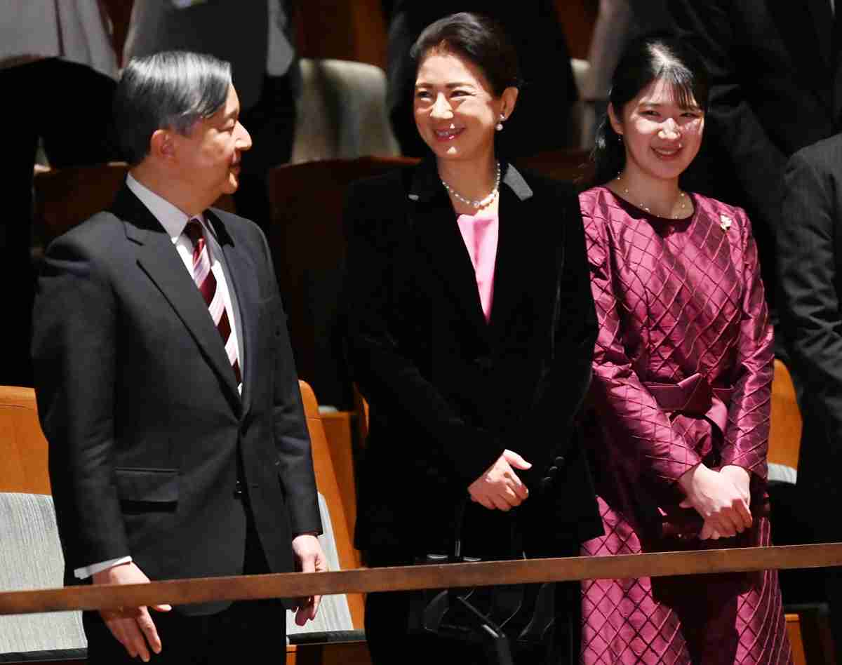 《仲間にはお別れの言葉を》天皇陛下　登山、オーケストラ、趣味を次々と封印…雅子さまも憂慮される「即位後の禁欲的すぎる生活」（女性自身） - Yahoo!ニュース