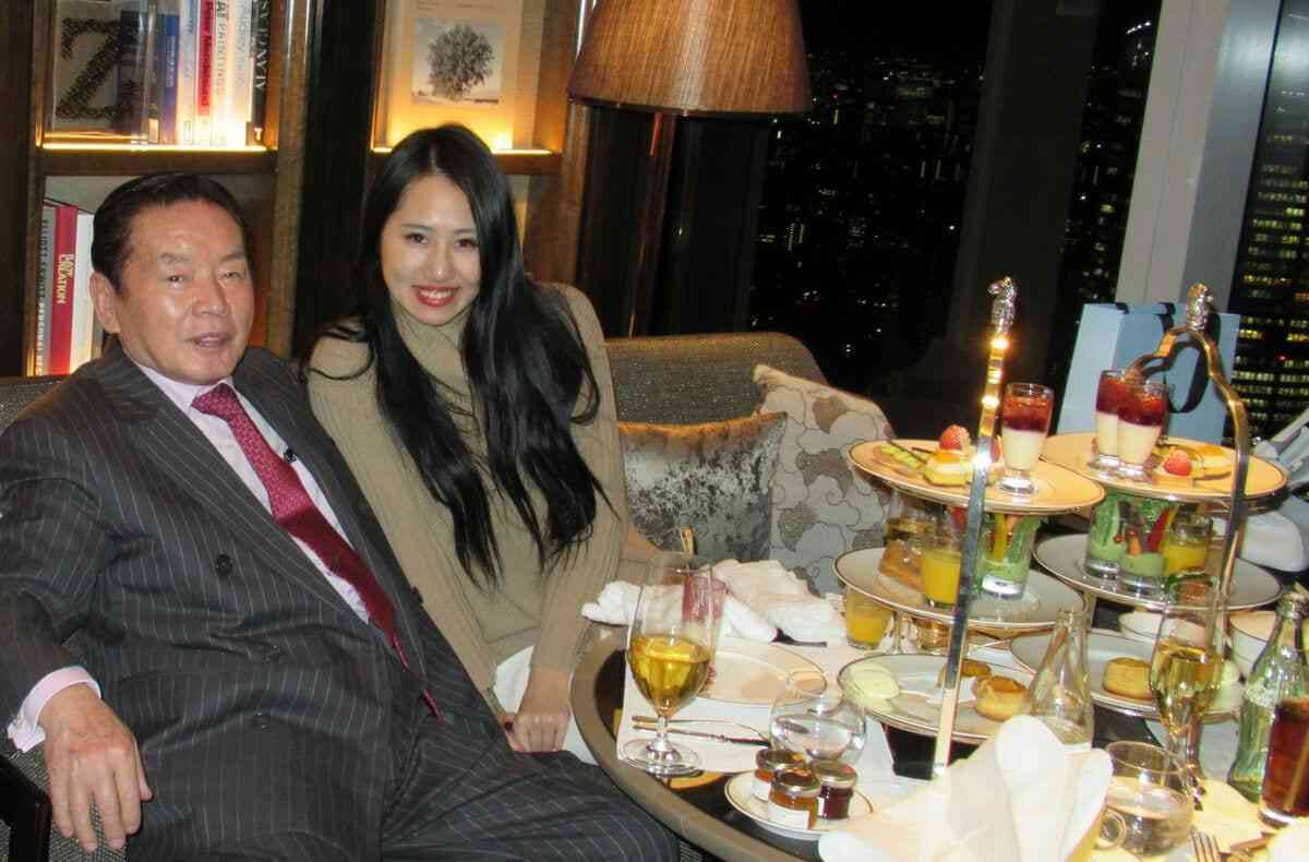 中高年の独身男性が年下女性にアプローチ…｢おぢアタック｣は本当に罪深いのか検証した結果