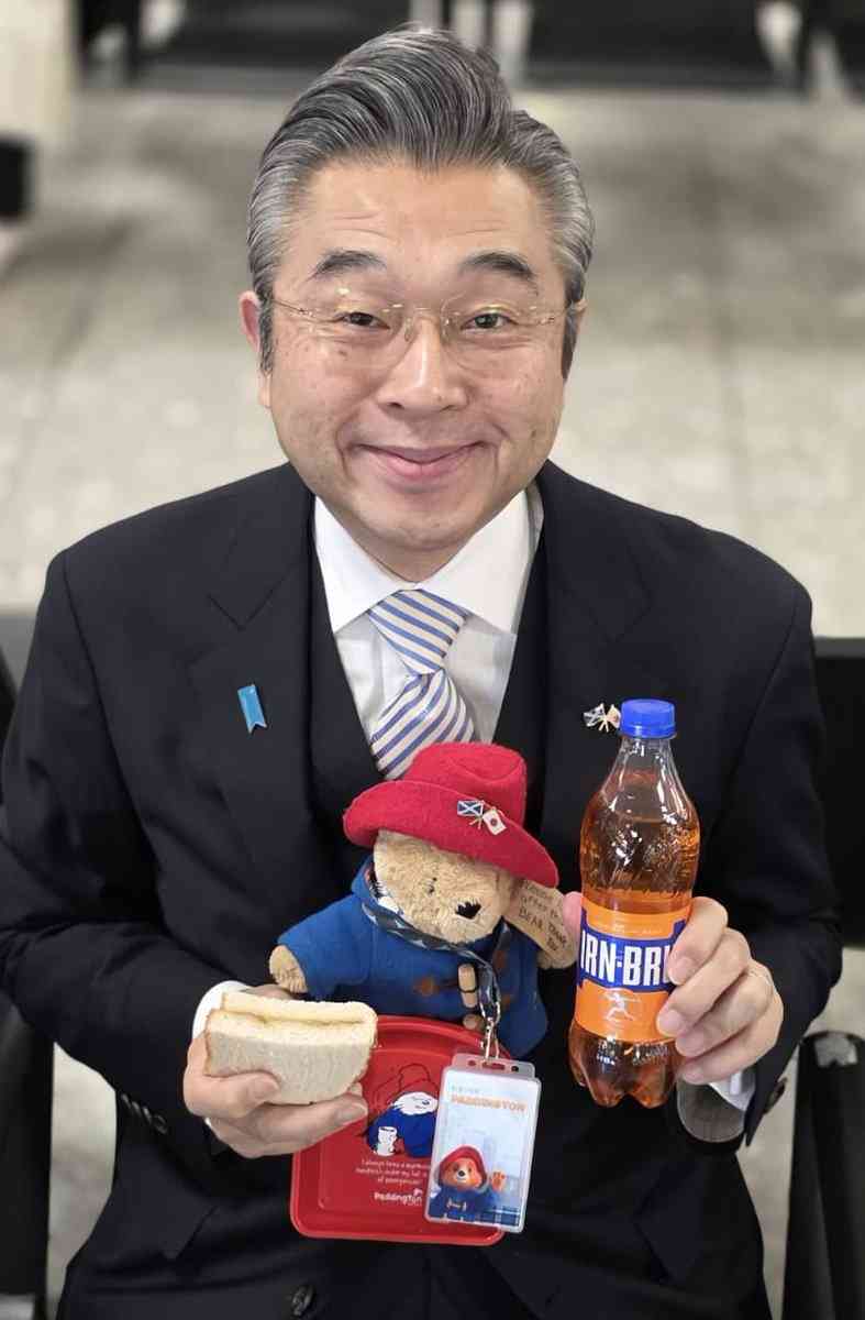 イギリスの鈴木在英大使が現地で大人気すぎて日本に返してもらえるか怪しい「大英博物館に収蔵される可能性もある」