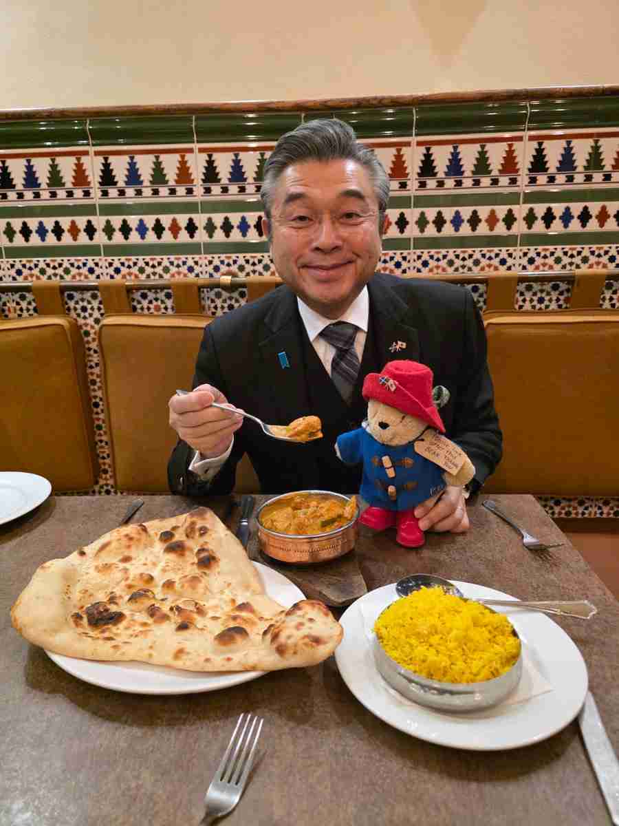 イギリスの鈴木在英大使が現地で大人気すぎて日本に返してもらえるか怪しい「大英博物館に収蔵される可能性もある」