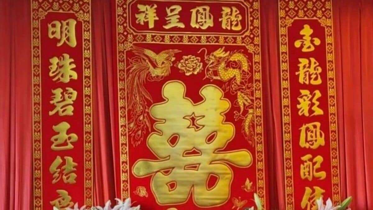 ｢30歳息子が結婚しない。そんな人生は不完全｣→｢公園に貼り紙して