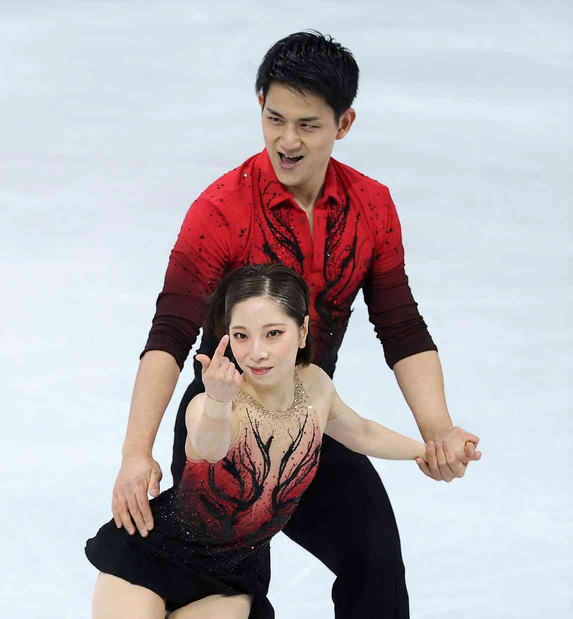 【フィギュア】りくりゅう＆ゆなすみ登場「ペア」とは？　アイスダンスとの違いや実施要素を解説（日刊スポーツ） - Yahoo!ニュース