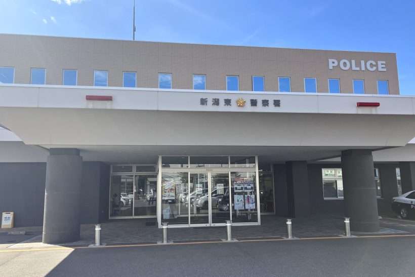 助手席から運転席に移動して虚偽説明 パキスタン国籍の夫婦を現行犯逮捕 - 新潟県内のニュース｜にいがた経済新聞