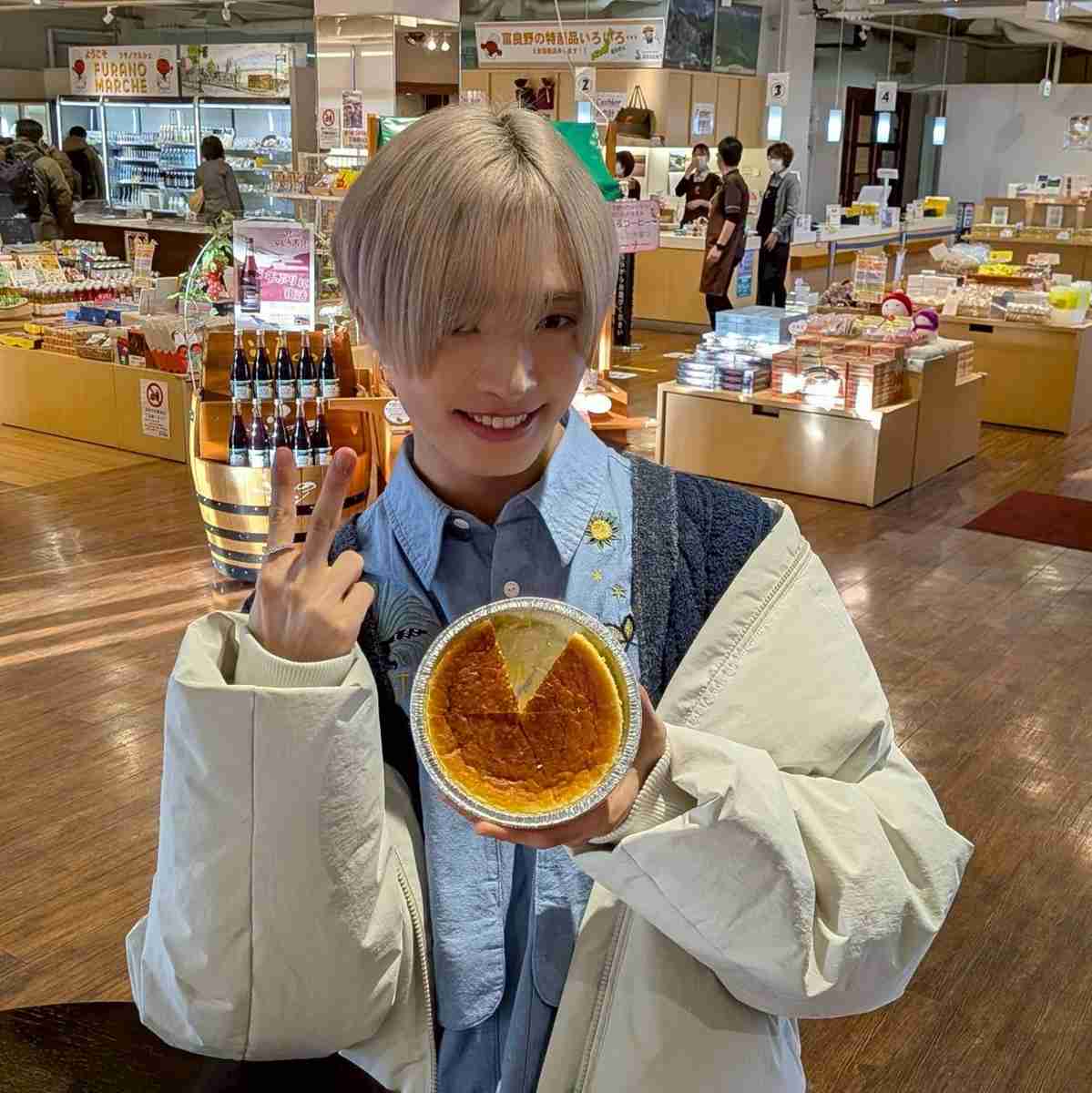 【IMP.通信】佐藤新が冬の富良野で「ギャップ萌え」全開!絶品グルメと「直感エグイ」的中劇に注目 | 推しが見つかる!ダンス&ボーカルグループ専門情報サイト|トピクル