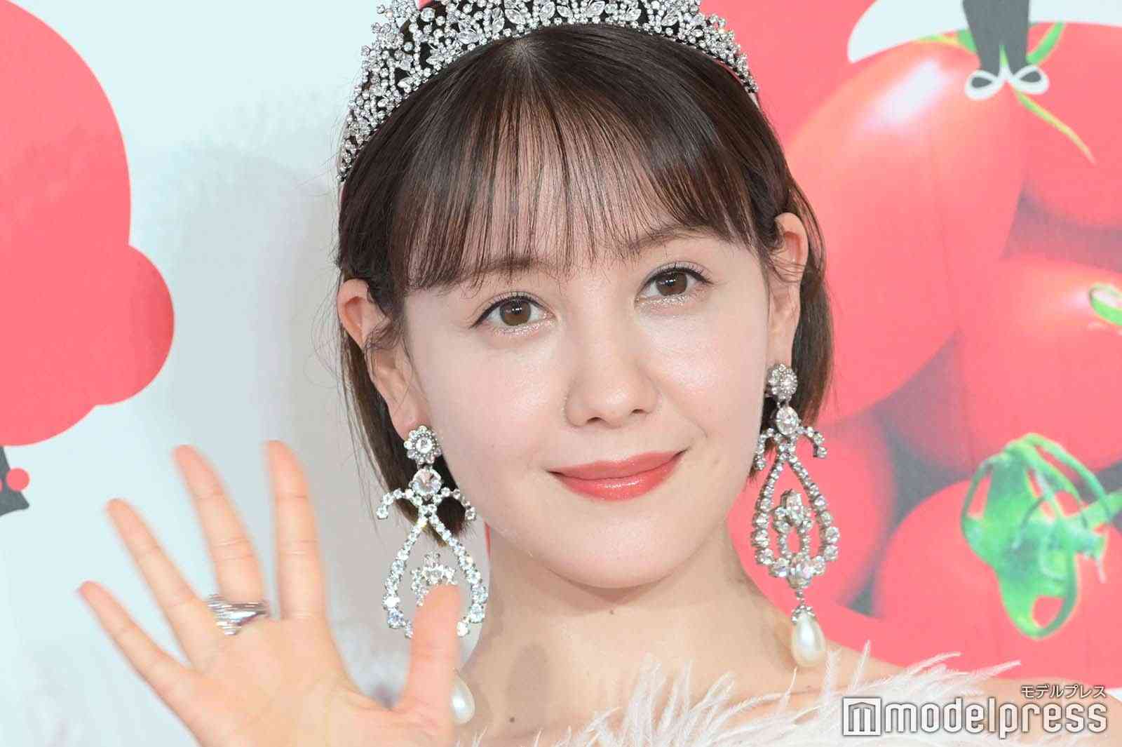 トリンドル玲奈、第1子出産を発表「優しく頼もしい夫と共に育児に奮闘しております」2024年に俳優・山本直寛と結婚【全文】 - モデルプレス