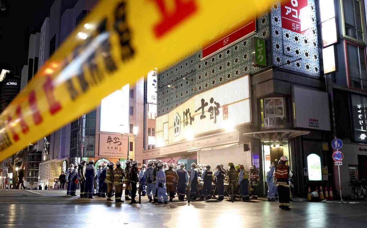 道頓堀で3人刺傷され17歳男性が死亡、刺したとみられる男逃走…知人同士のトラブルか
