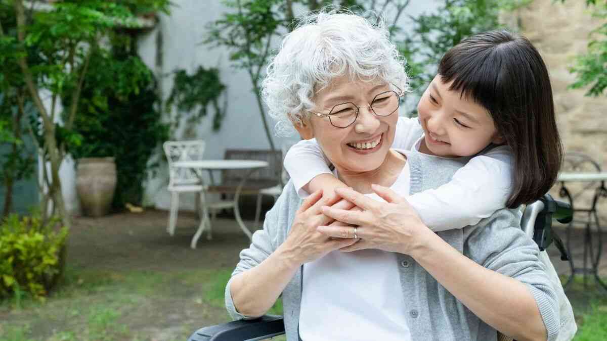 もう終わりにします…〈年金月23万円〉「孫フィーバー」が止まらない67歳祖母。お遊戯会に意気揚々と駆け付けるも、一瞬で目が覚めた「孫娘のひと言」 | ゴールドオンライン
