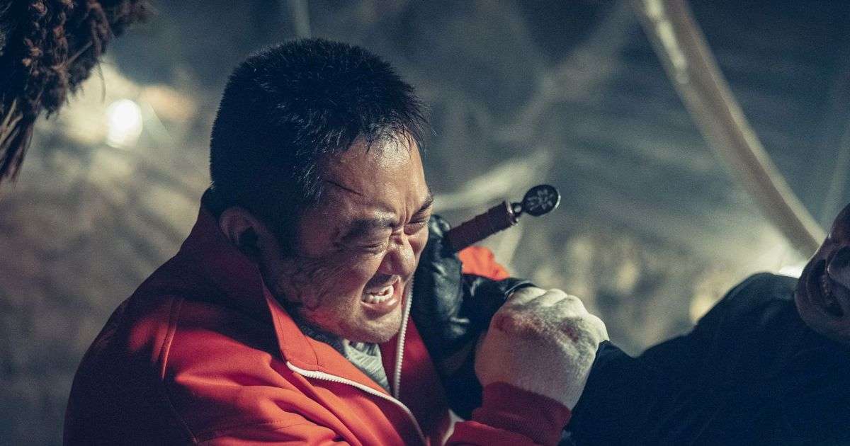 マ・ドンソク、悪魔崇拝者に鉄拳制裁！『悪魔祓い株式会社』怒涛のアクション本編映像公開｜シネマトゥデイ