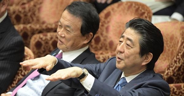 やまぬ安倍首相のヤジ　今年だけで不規則発言20回超「民主主義の危機」 | 毎日新聞