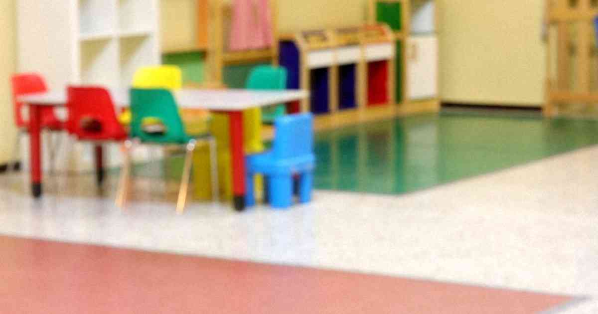 幼稚園教員、賃下げへ　保育士と均衡図る　大津市が給与見直し条例案 | 毎日新聞