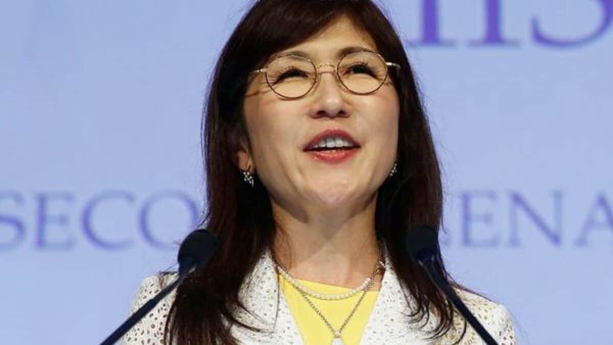 世界が失笑する日本人政治家の服装の勘違い 稲田朋美氏と小池百合子氏の大違いとは？ | 読書 | 東洋経済オンライン