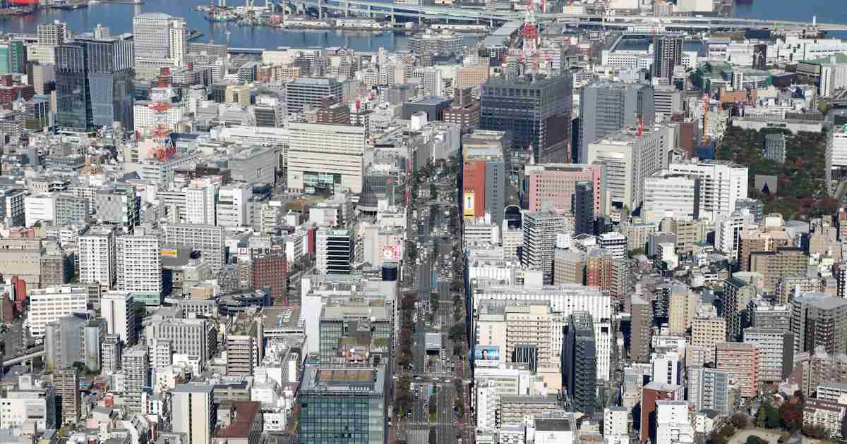 福岡、活気づく成長都市　若者流入や再開発ビル続々 - 日本経済新聞