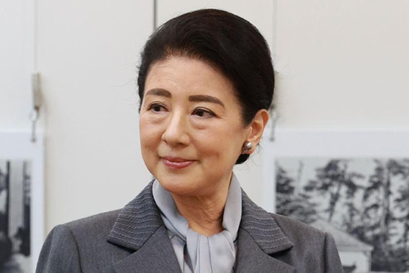 《天皇皇后両陛下、ベルギー・オランダ訪問へ》雅子さま「24年ぶりの記者会見解禁」に高まる期待、絆が深い両国訪問は最適のタイミング　2002年の会見では猛バッシングの過去 (1/3)| 女性セブンプラス