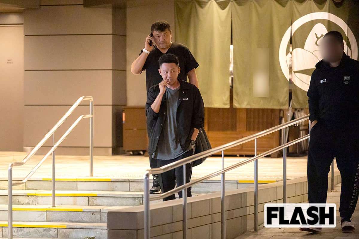 【独占撮】北島康介・吉田秀彦・萩野公介「五輪金トリオ」が布教に励む「富士王朝は存在した」謎の新興宗教 | Smart FLASH/スマフラ[光文社週刊誌]