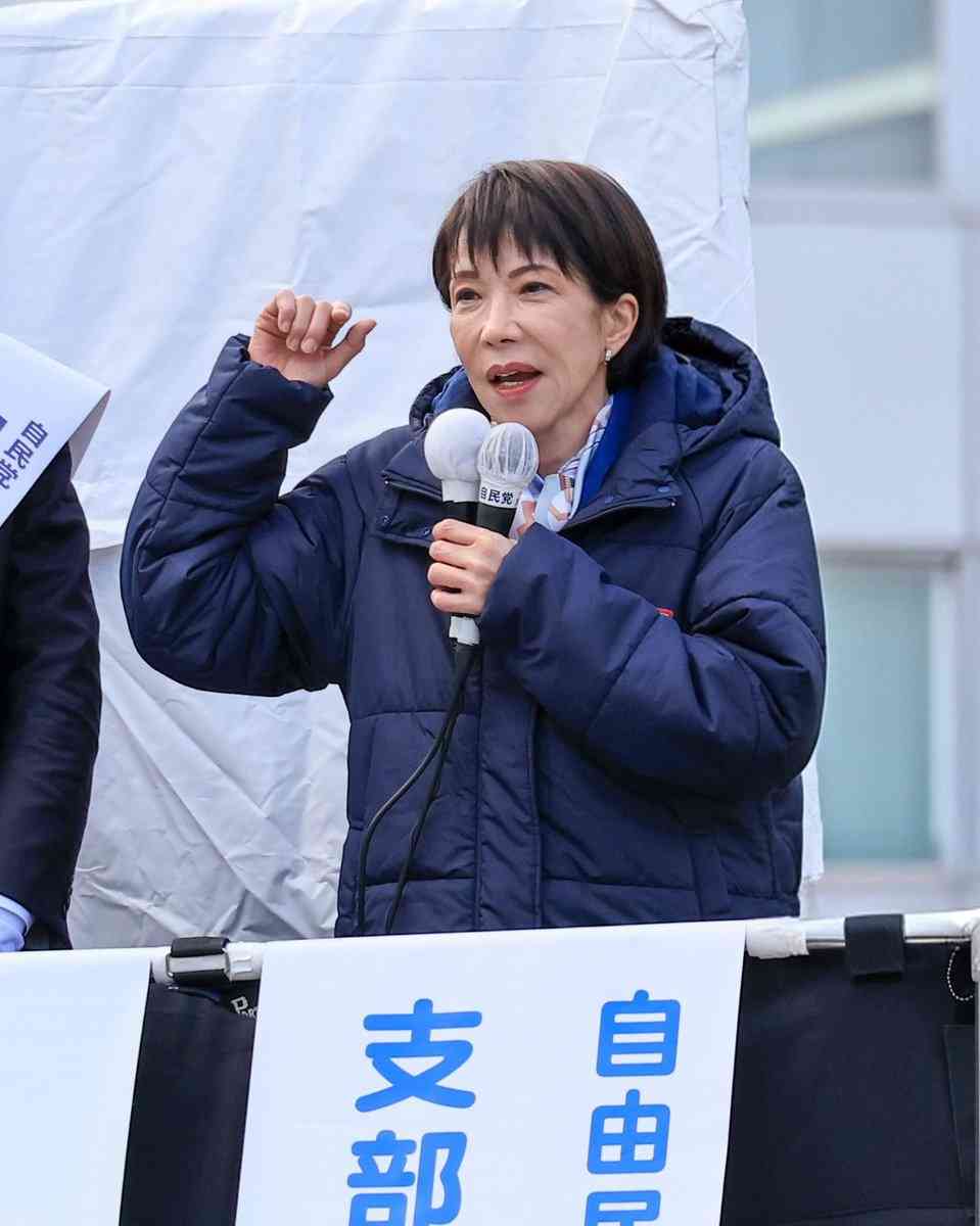 高市首相のロングコートは6999円　全国行脚で着用、販売元は「製品への信頼感じる」