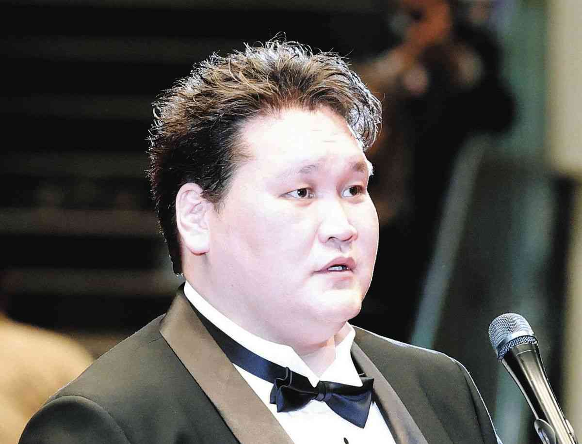【記者の目】伊勢ケ浜親方は酒瓶を伯乃富士に…暴力が絡む事案に2度も関わり言語道断ということは理解していたはず【大相撲】（中日スポーツ） - Yahoo!ニュース