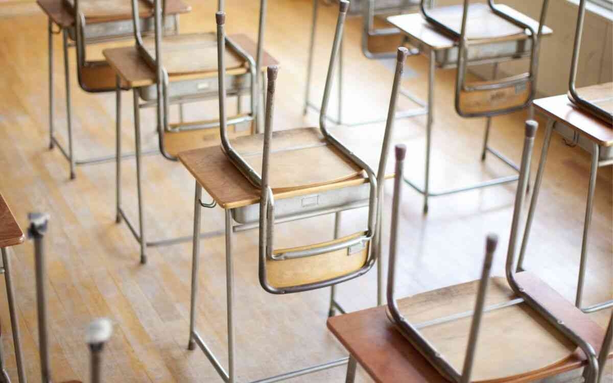 “女児盗撮教師グループ”最後の1人逮捕、父親のコメントに「性癖は治らないので息子さんの今後を考えて」「『今回は』って父親の言葉気になる」と批判の声