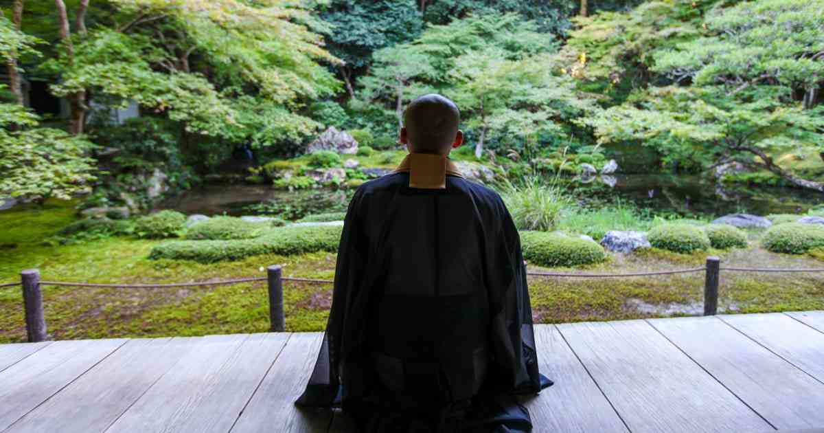  「帰化申請」が通りやすい…！中国人富裕層に同行取材してわかった「日本の寺」を爆買いする「驚愕の理由」（週刊現代） | マネー現代 | 講談社