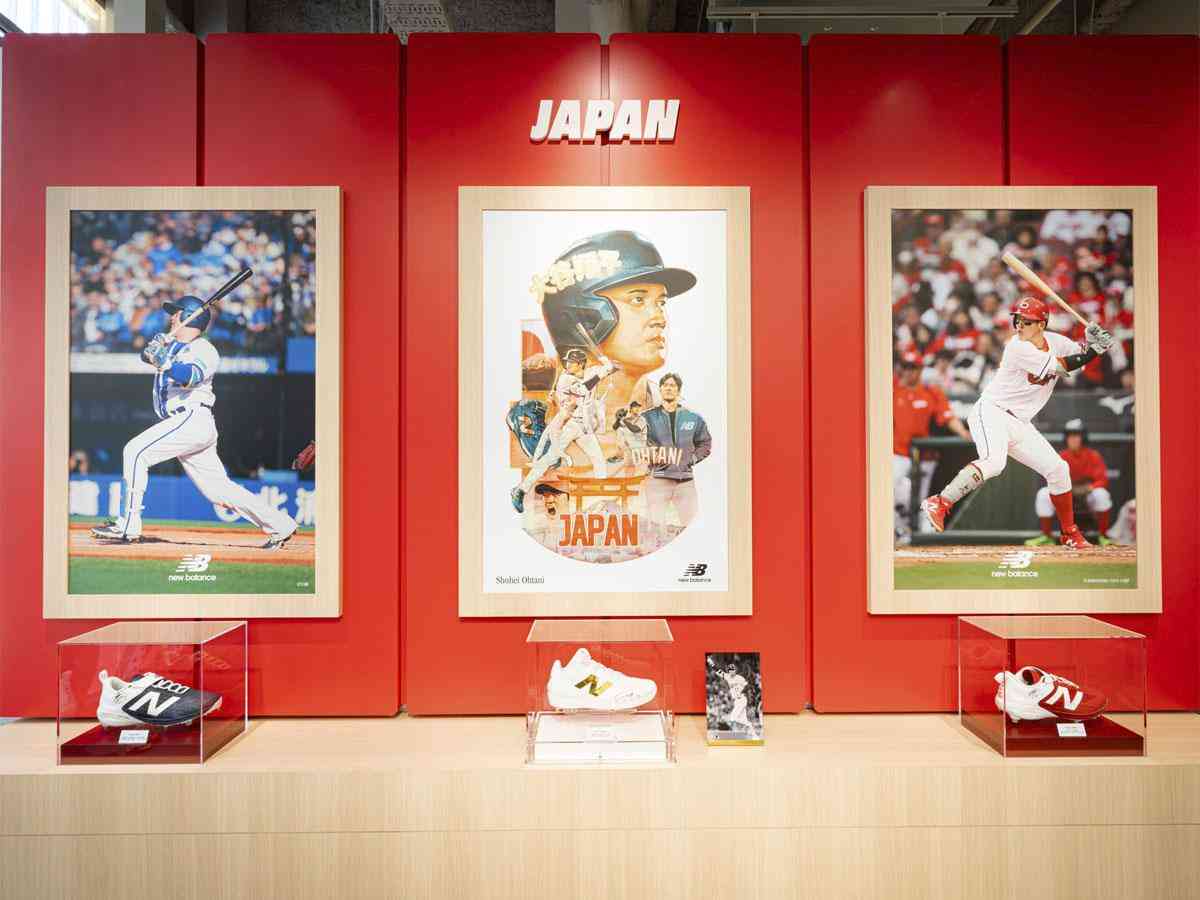 原宿「ニューバランス」旗艦店で大谷選手のサイン入りシューズなど展示 - シブヤ経済新聞