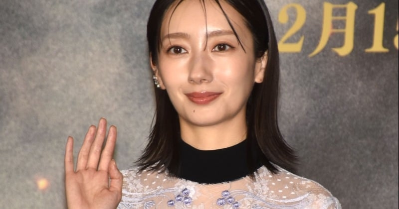 波瑠、高杉真宙と結婚発表後初の公の場　幸せオーラ振りまく  | オリコンニュース（ORICON NEWS）