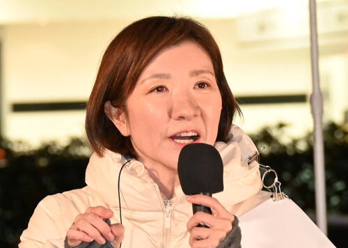 【衆院選】れいわ大石晃子氏「しばきまくろう」強烈ワードで自民候補「消費税12％」発言に反応 - 政治 : 日刊スポーツ