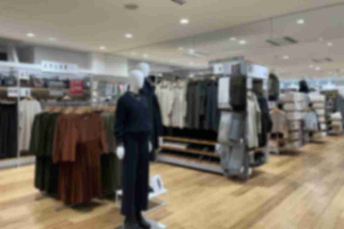 “世帯年収2000万円以上”のママ友は「お金持ちって思われたくない」とブランド物も持たずにいつも「ユニクロ」を着ています。なぜ“お金持ちバレ”を嫌がるのでしょうか？|ファイナンシャルフィールド|﻿年収