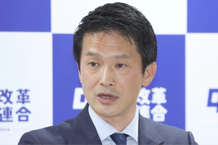 《中道議席激減でリストラ地獄か》「もう飲み会の経費は切れない」中道内部から嘆きの声…小川淳也新代表の“火の車”と「維新幹事にすがりついた」過去の驚愕パフォーマンス （NEWSポストセブン） - Yahoo!ニュース