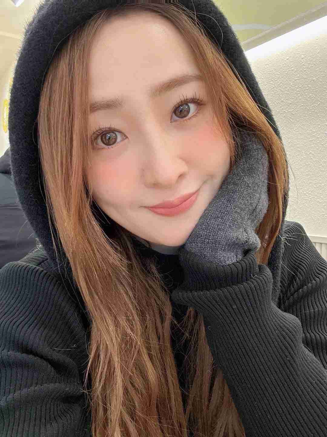 「え！そんな顔だったの」急激美人化で整形疑惑まで…大沢あかね、すっぴん→妖艶フルメイク動画に反響｜ニュース｜ピンズバNEWS