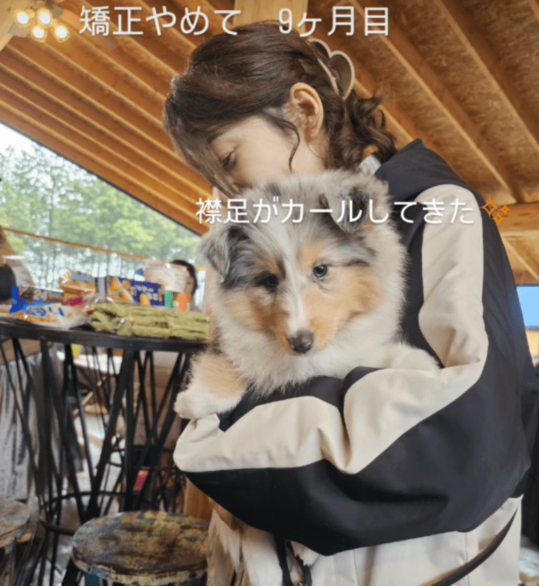 23年間続けた縮毛矯正を辞めた女性。1年半後の姿に「信じられない」「ありのままでいられるって幸せ」