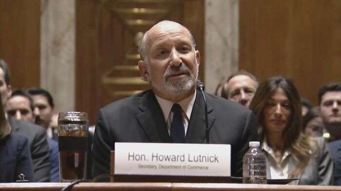 アメリカのラトニック商務長官　性的虐待で起訴のエプスタイン元被告所有の島への訪問認める　議会からは辞任求める声