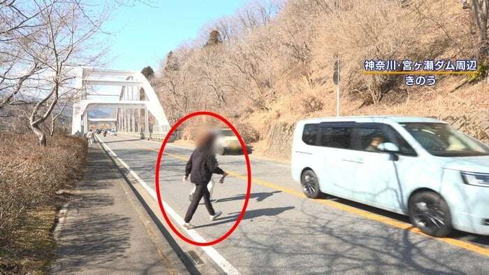 ダムの渇水で観光客増加　マナー違反続出！路上駐車に危険横断　危険な場所への侵入も「死にかけているぐらいの人もいる」県も注意喚起　神奈川