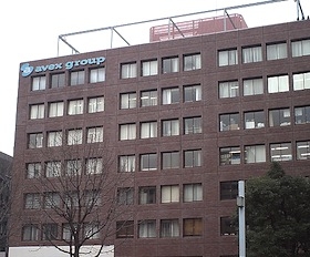 エイベックス社長、薬物使用＆女連れ込み？華原朋美も？新人大コケ連発で影響力に陰りか - エキサイトニュース