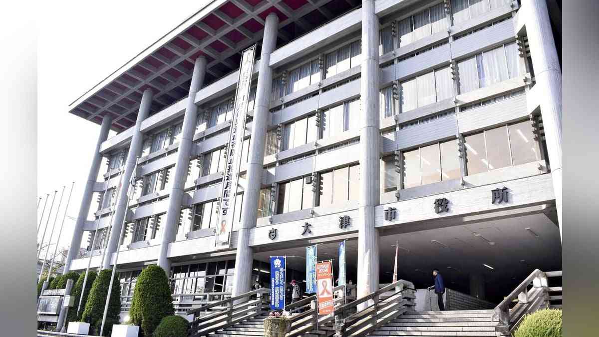 待機児童が２年連続で全国最多の大津市、幼稚園教員の賃下げ…改正案に反発の声「現場で働く人が守られるようにしてほしい」 : 読売新聞