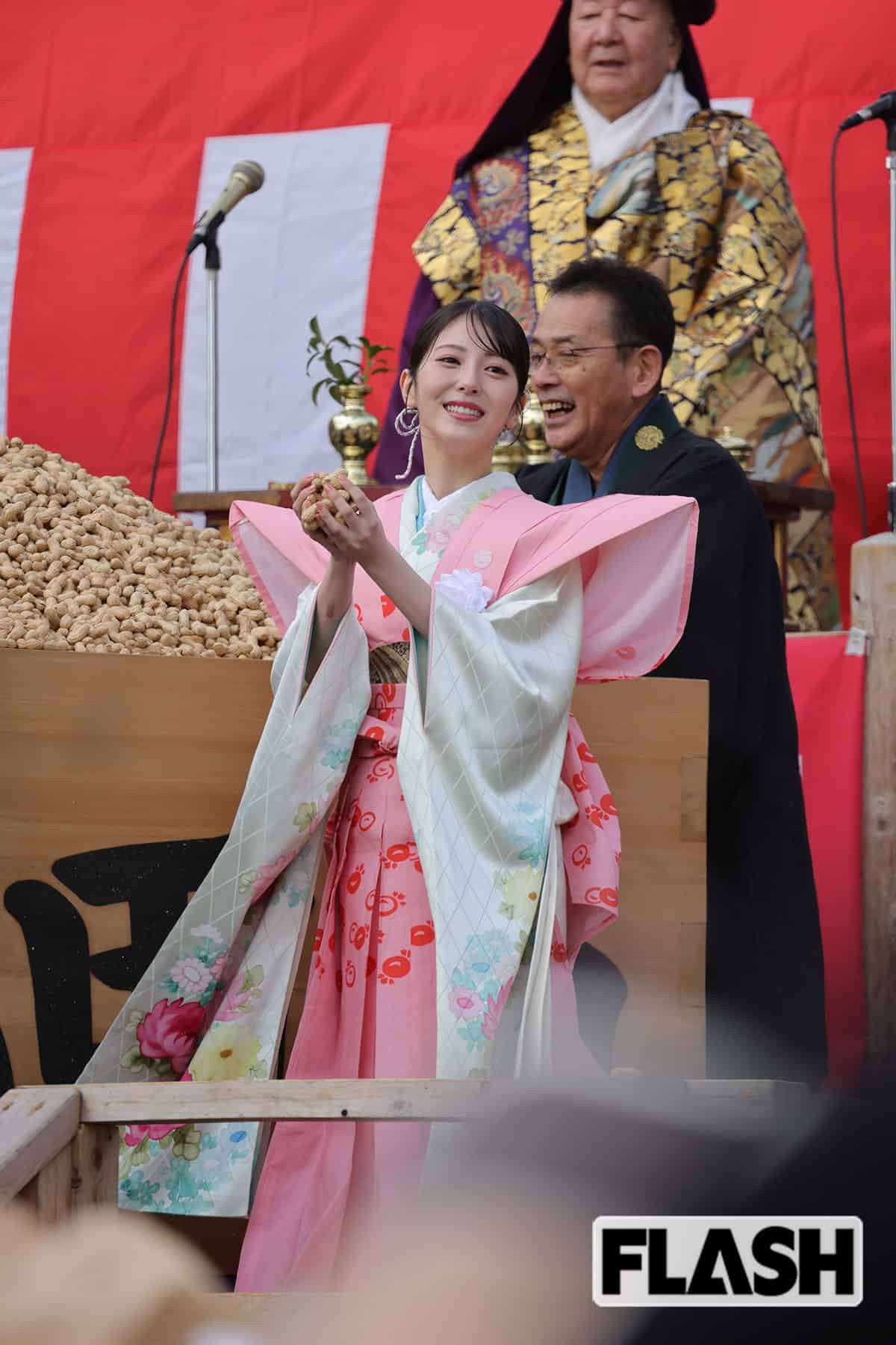 浜辺美波、笑顔の豆まき姿に「すさまじくかわいい」ファン歓喜…目黒蓮との映画タイアップ炎上の逆風も
