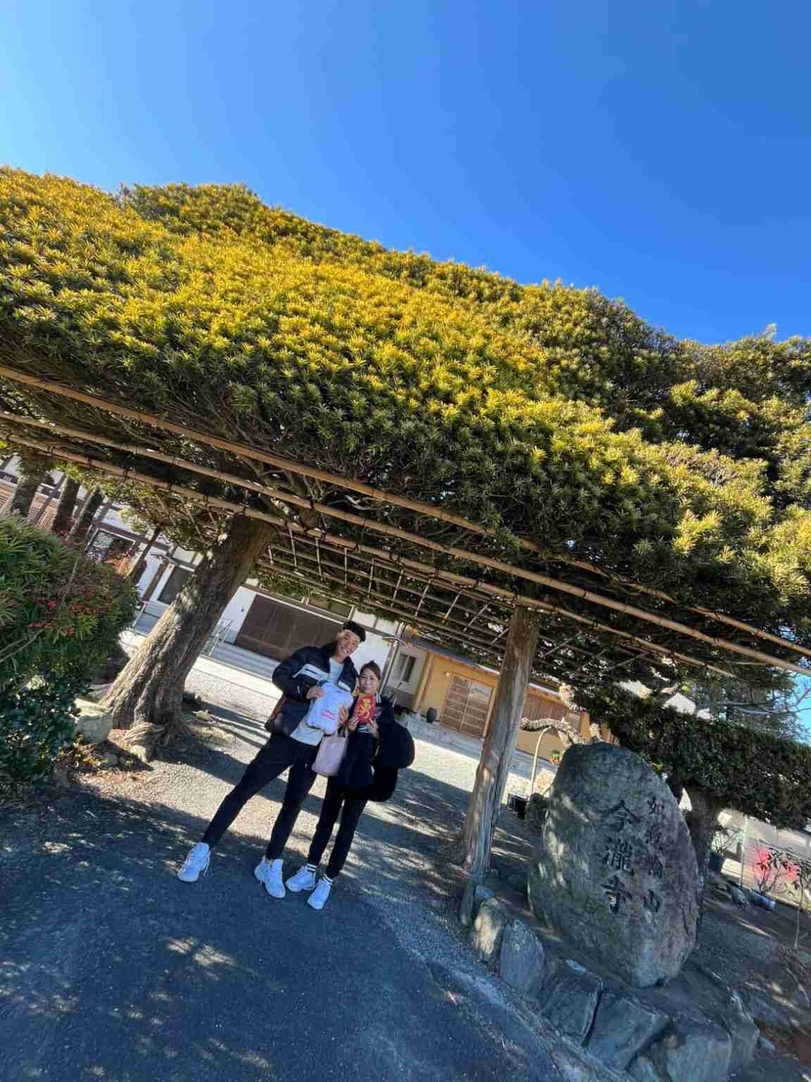 「妻は54歳、夫は33歳」“同級生のお母さん”とまさかの年の差婚。「普通の結婚をしてほしい」大反対の両親を納得させた意外な方法