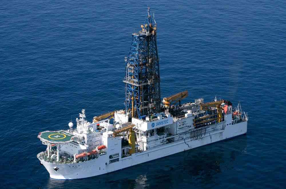 日本の最重要な資源、南鳥島レアアースに迫り来る危機  中国のグレーゾーン妨害、海上警備行動の可能性、選挙・米国への波及(1/3) | JBpress (ジェイビープレス)