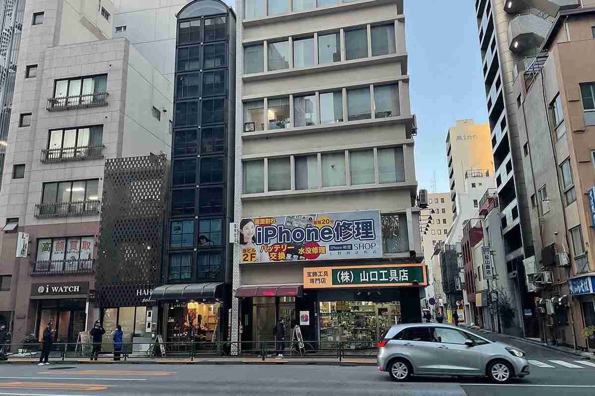「1日の儲けは2000万円」　東京・御徒町に中国人“金密輸グループ”の拠点があった！　現地を訪れると、怪しげな男たちの姿が…（デイリー新潮） - Yahoo!ニュース