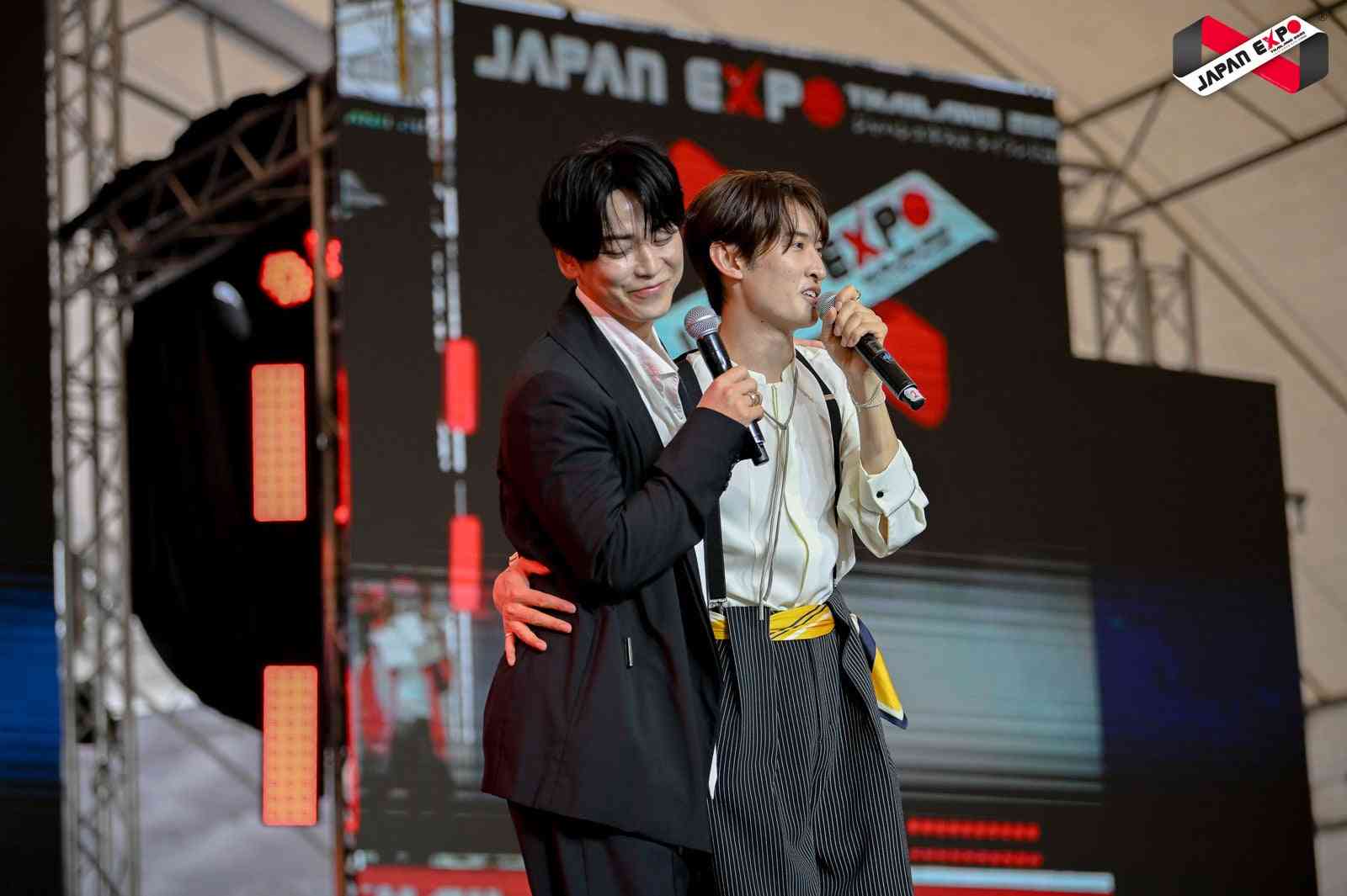 Snow Man向井康二「THAI JAPAN RELATIONSHIP AWARD」を受賞 亀梨和也が登壇で祝福・母からの手紙も - モデルプレス