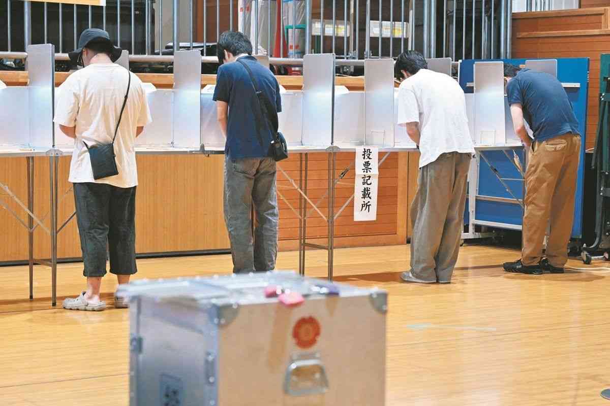 「投票所入場券」届くのが遅れる自治体が続出　衆院選　持参しなくても投票自体はできるものの混雑が心配：東京新聞デジタル