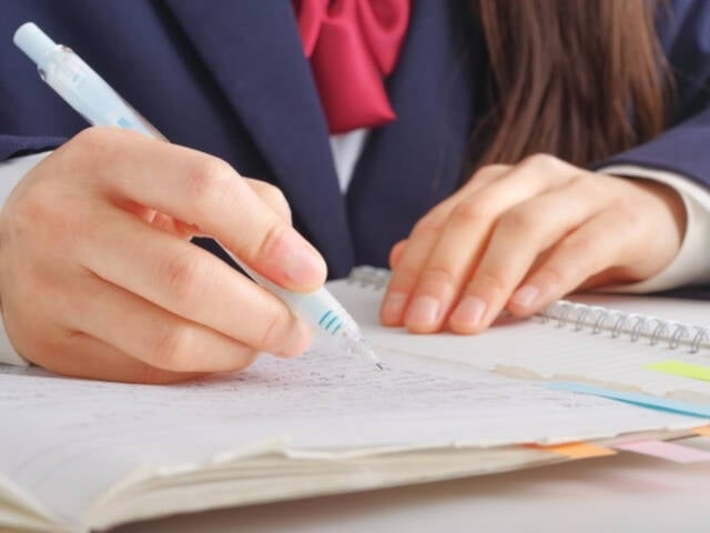 「学歴なんて関係ない」は無責任すぎる。偏差値37から早稲田に行った男性が明かす、就活の“残酷なリアル”（with online） - Yahoo!ニュース