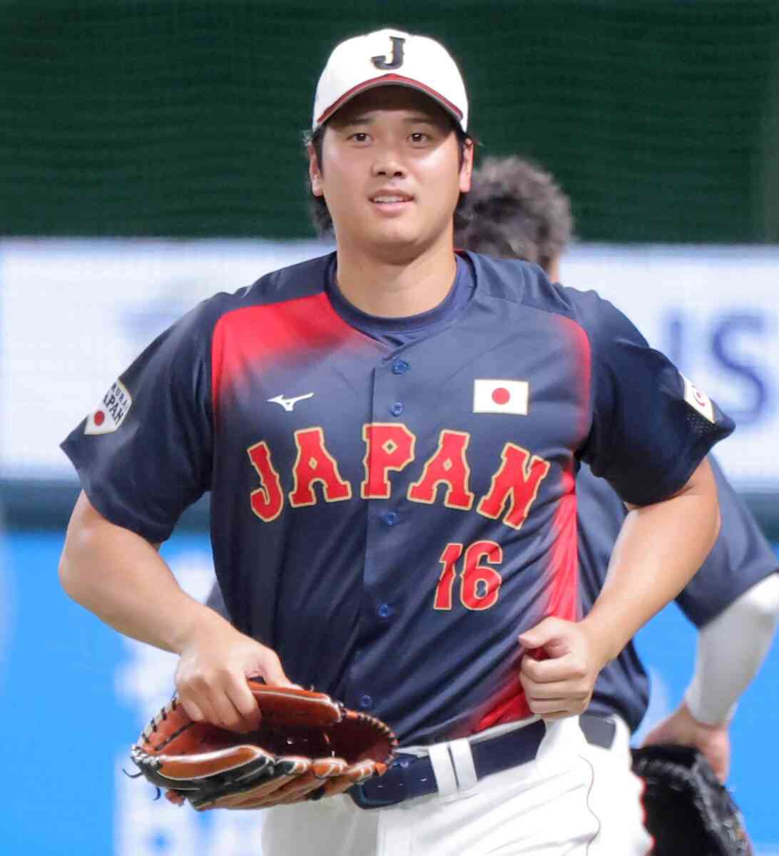 球場周辺で“大谷フィーバー”　試合7時間前からチームバス入り口付近にファン200人以上　バス到着時は600人超に