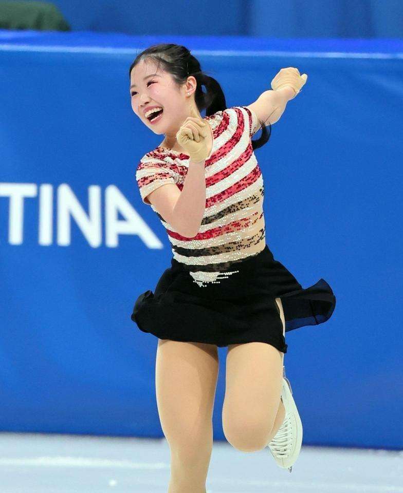 17歳、中井亜美が衝撃の首位発進！3A成功で今季世界2位スコア「正直ビックリ」坂本花織が2位、千葉百音が4位で日本勢表彰台独占見据え19日フリーへ